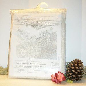 MADRID Hand Scalloped Lace Tablecloth Champagne 62X86 Oblong NIP 100% Cotton